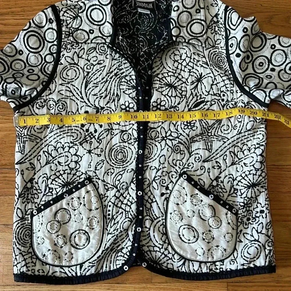 YAK MAGIK JACKET REVERSABLE Black and White pattern size Large - Picture 10 of 12